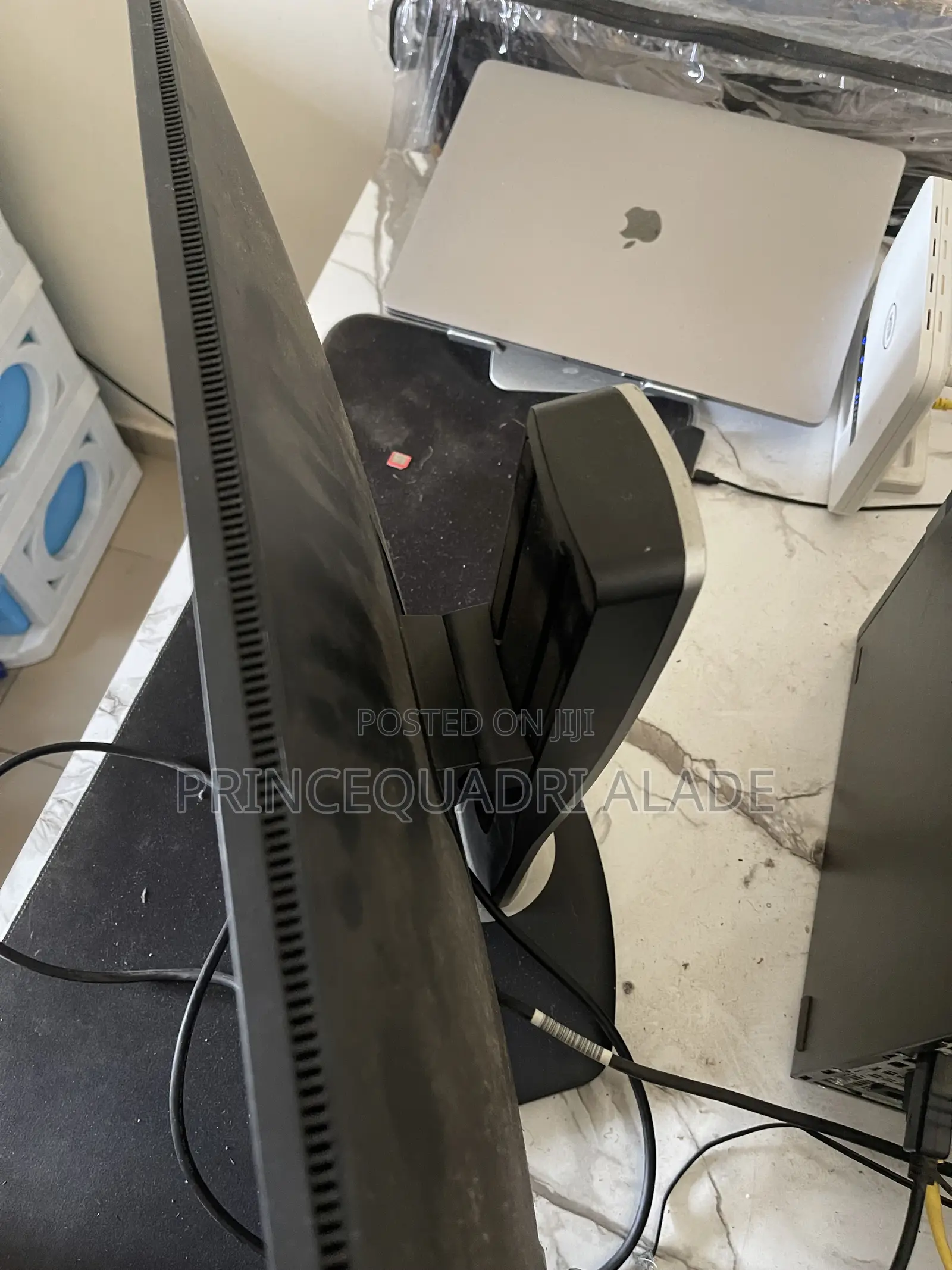 24 Inches Dell Monitor