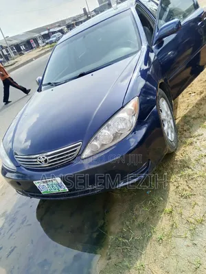 Toyota Camry 2005 Blue