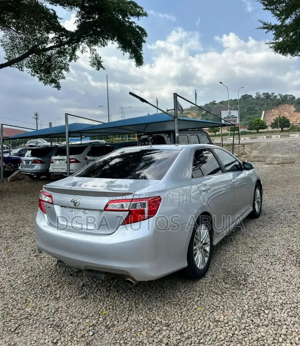 Toyota Camry 2013 Silver