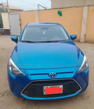 Toyota Yaris XLE Sedan 4dr 2019 Blue