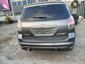 Toyota Matrix Hatchback AWD (1.8L 4cyl 4A) 2006 Gray