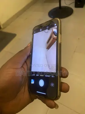 Apple iPhone X 64 GB White