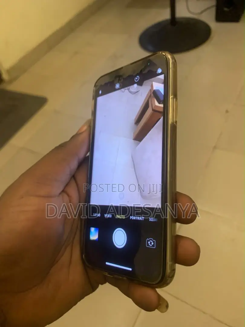Apple iPhone X 64 GB White