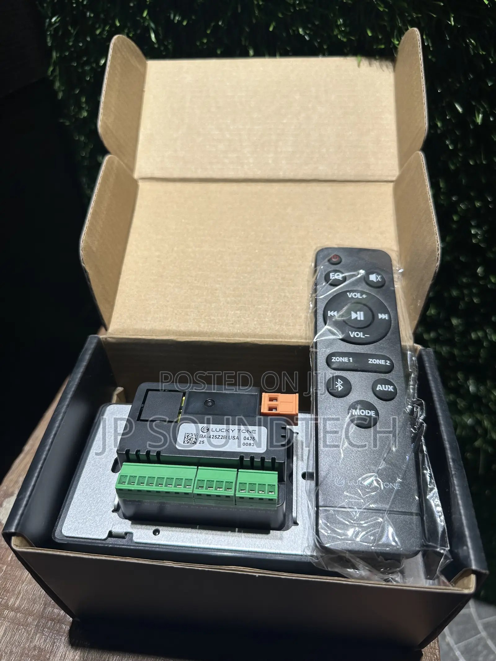 2 Zone Knob Wall Amplifier With Remote