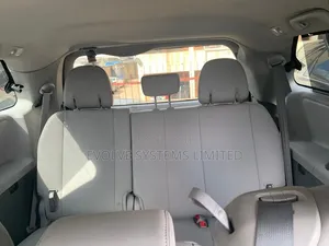 Toyota Sienna 2015 Gray