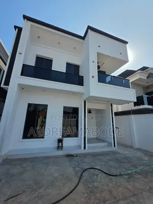 5bdrm Duplex in Omole for sale