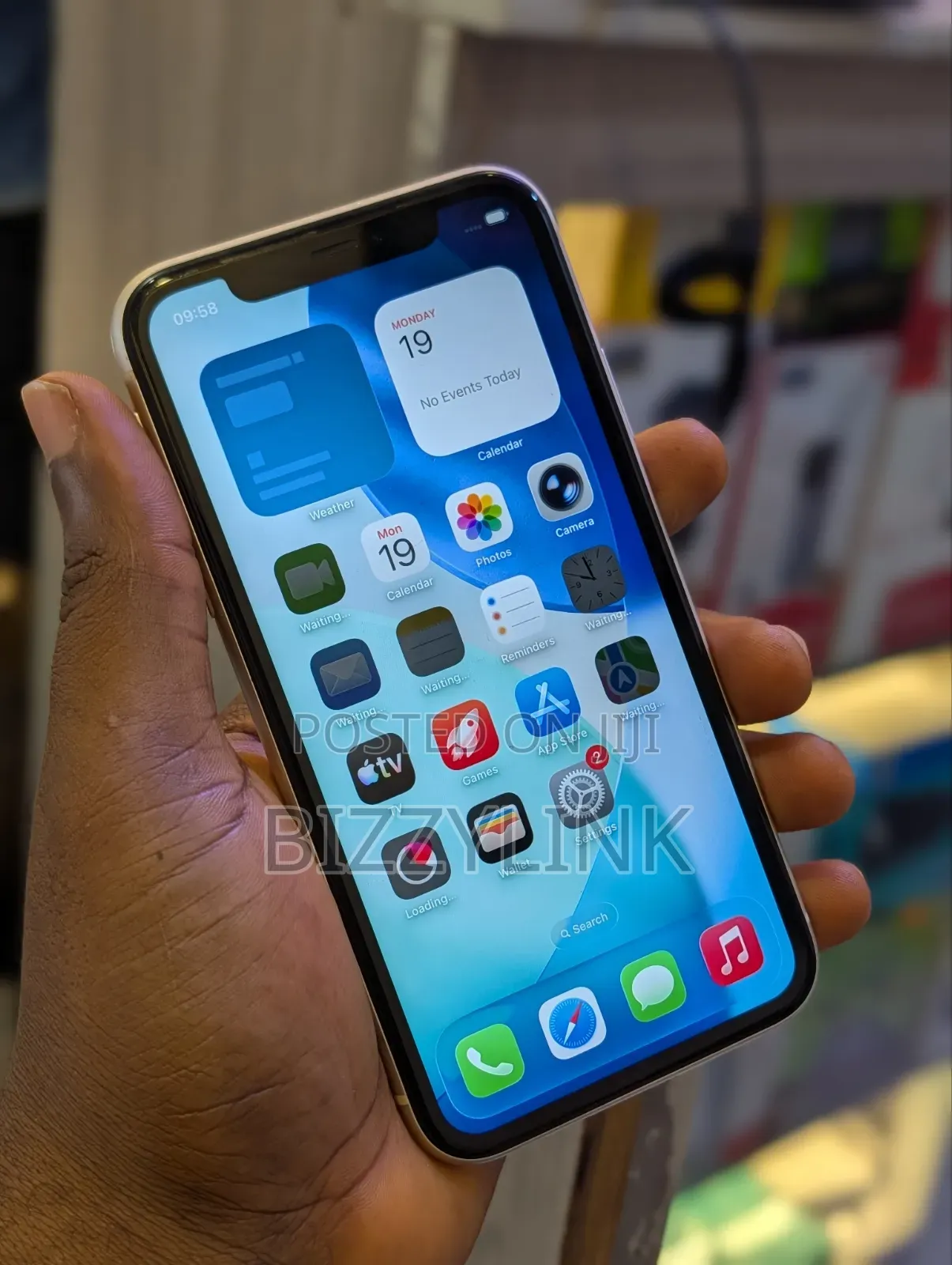 Apple iPhone 11 64 GB White