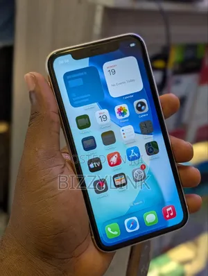 Apple iPhone 11 64 GB White