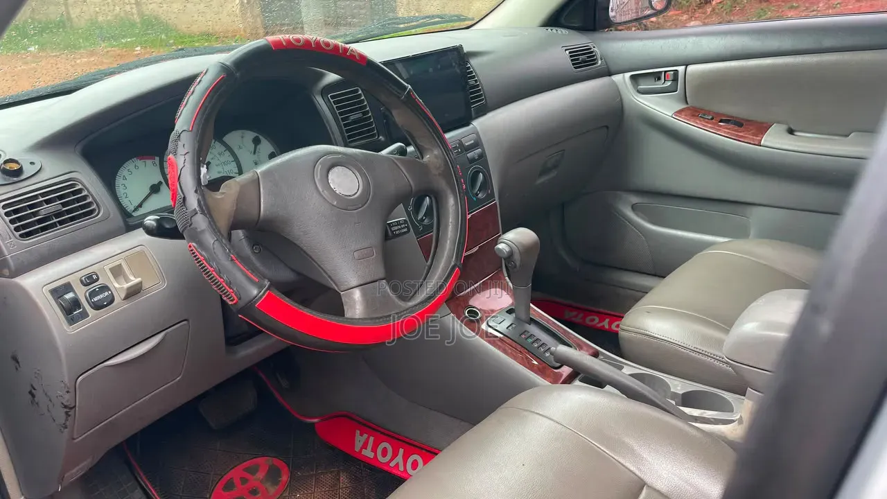 Toyota Corolla 2004 Silver