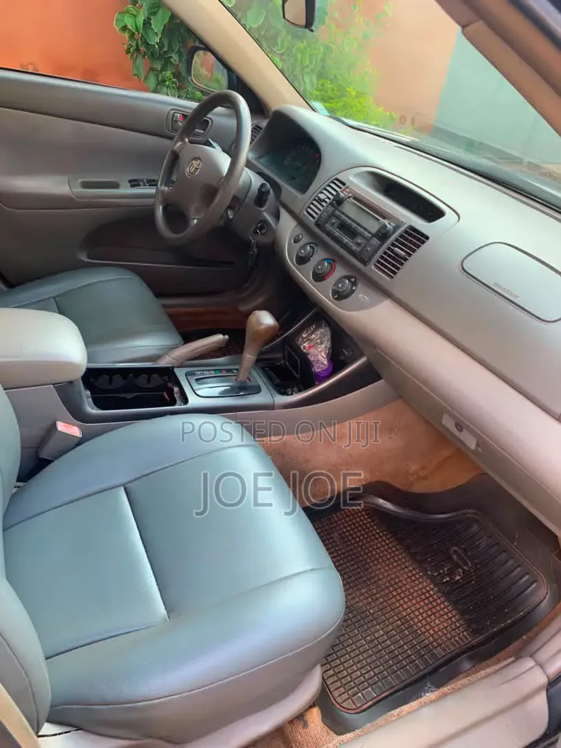 Toyota Corolla 2004 Silver