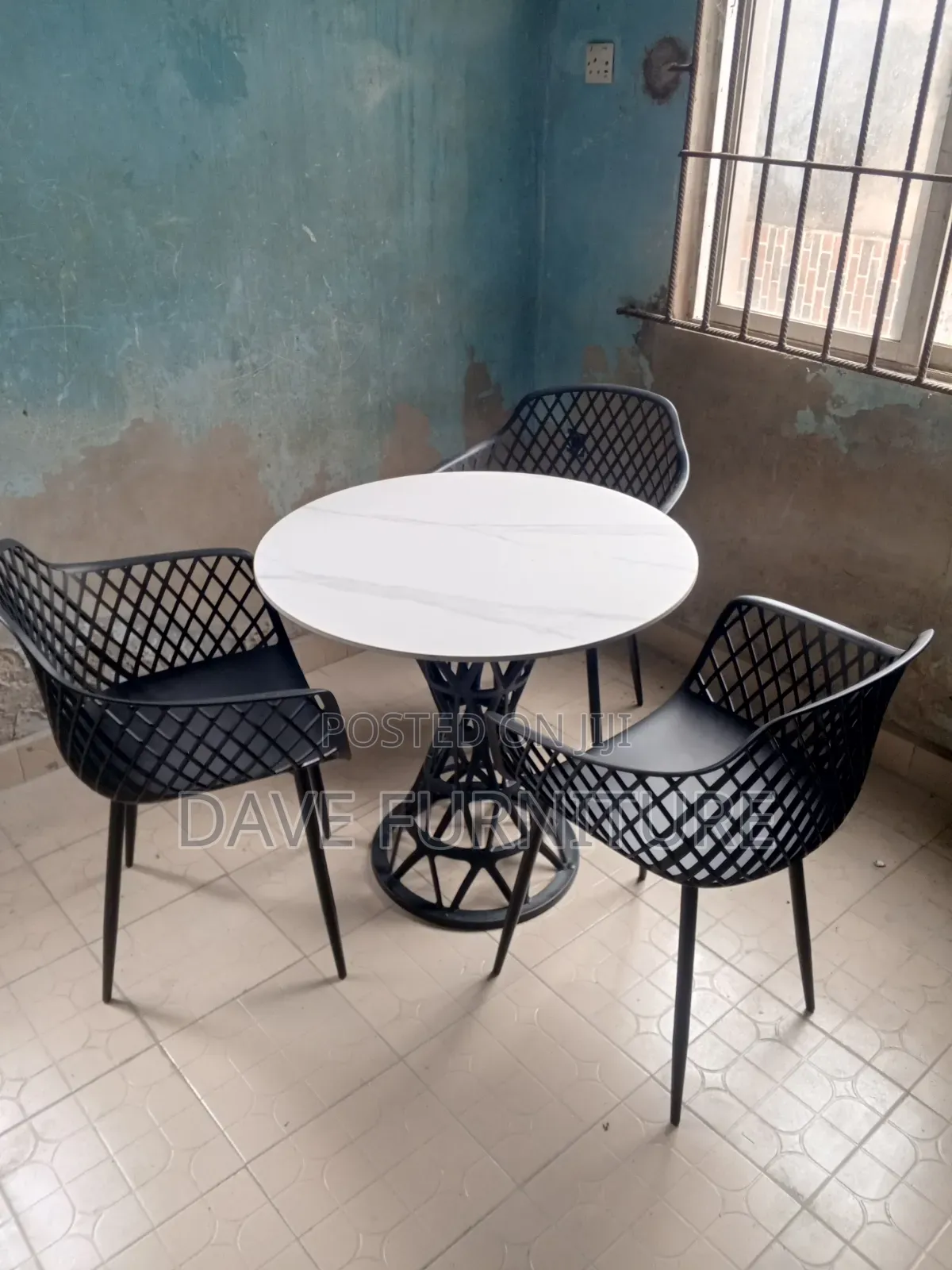 Unique Restaurant 3 Seater Dining Set