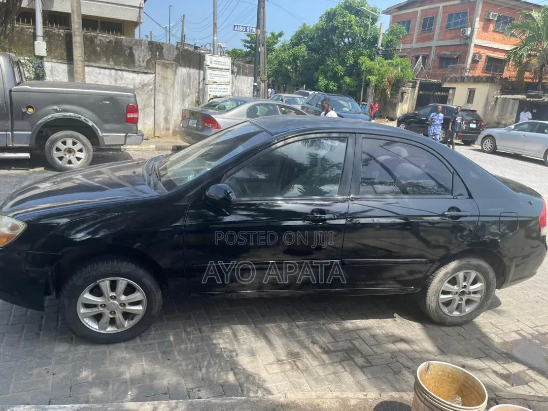 Kia Cerato 2007 Black