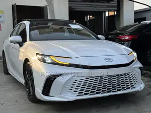 Toyota Camry XSE 2025 White