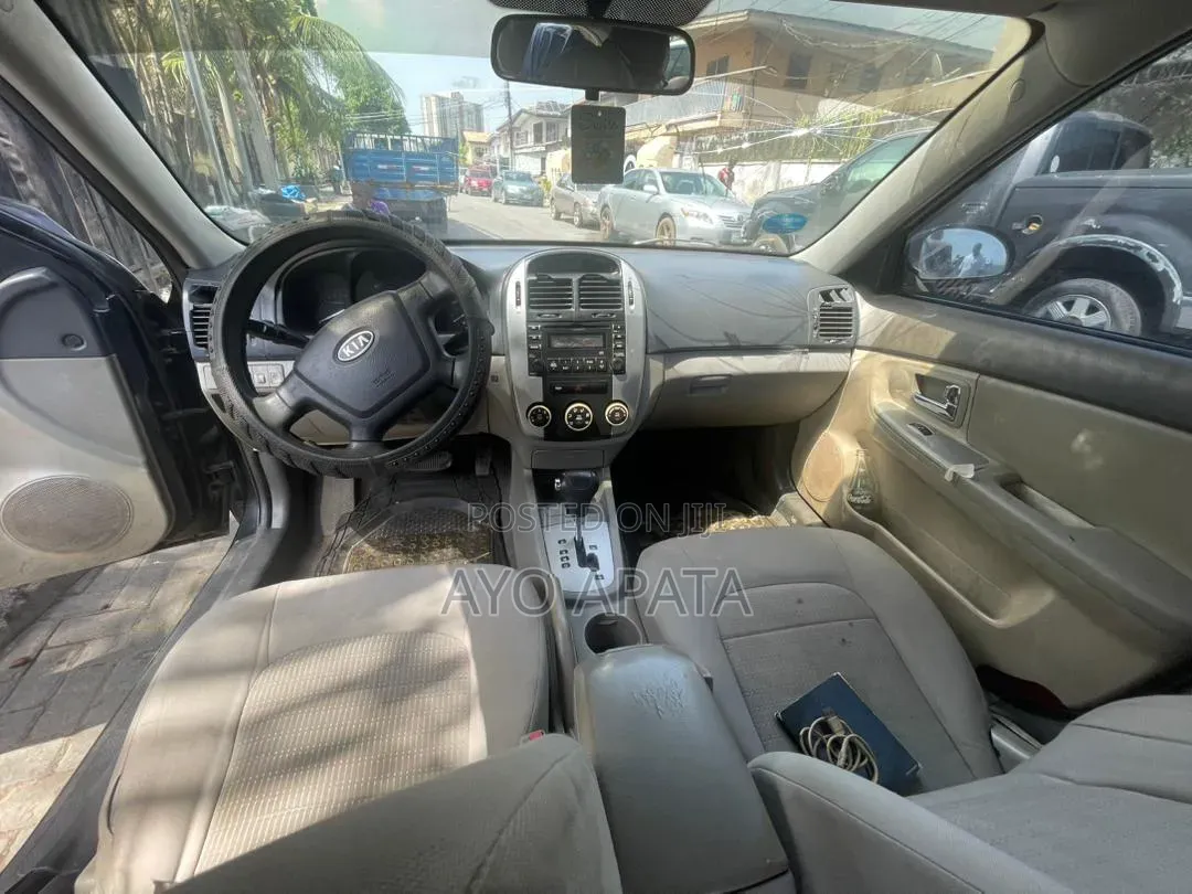 Kia Cerato 2007 Black