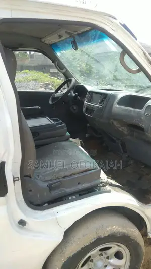 Nissan Caravan (Urvan) 2012 White