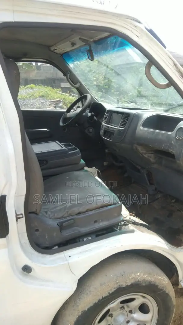 Nissan Caravan (Urvan) 2012 White