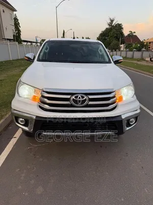 Toyota Hilux 2018 White