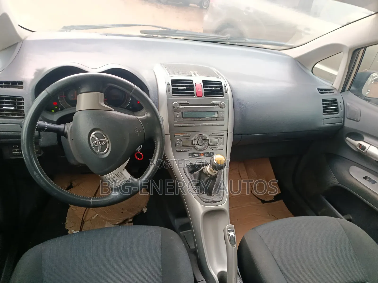 Toyota Auris 2009 White