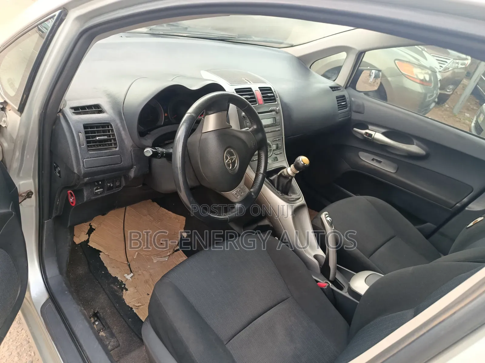 Toyota Auris 2009 White