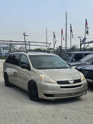 Toyota Sienna LE FWD 2006 Gold