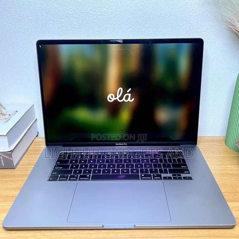 Laptop Apple MacBook Pro 2019 32GB AMD SSD 1T