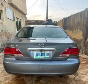 Toyota Corolla 1998 Gold