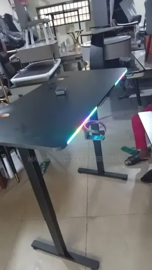 Quality Electric Adjustable Table