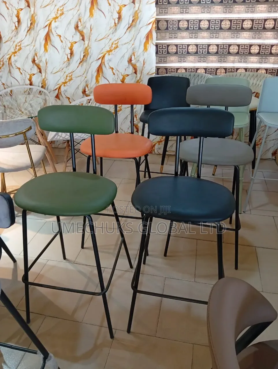 Executive Luxury Bar Stool With Back Rest