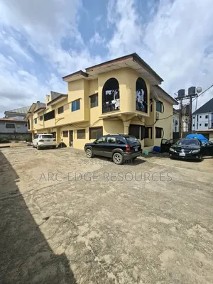 3bdrm Block of Flats in Ago Palace for sale