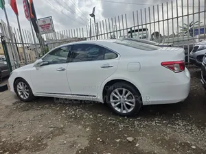 Lexus ES 2012 White