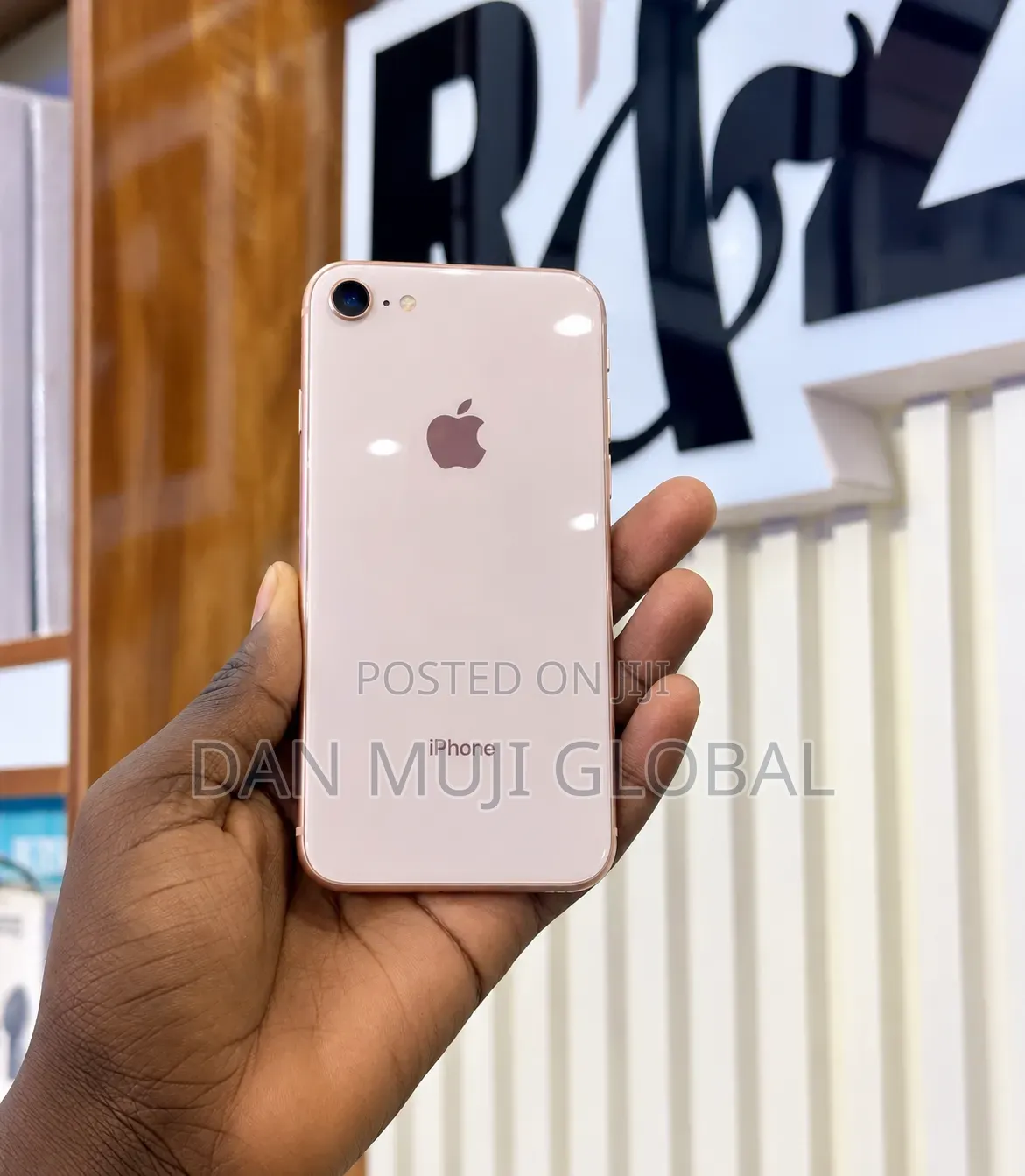 Apple iPhone 8 64 GB Gold