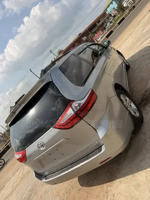 Toyota Sienna Limited Premium 7 Passenger (3.5L 6cyl 8A) 2016 Silver
