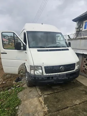 Volkswagen Transporter 2002 White