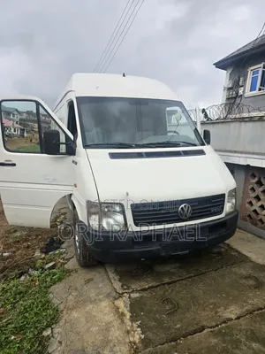 Volkswagen Transporter 2002 White