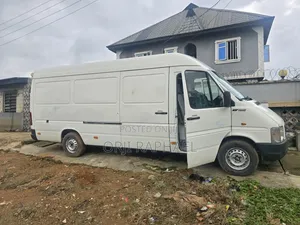 Volkswagen Transporter 2002 White