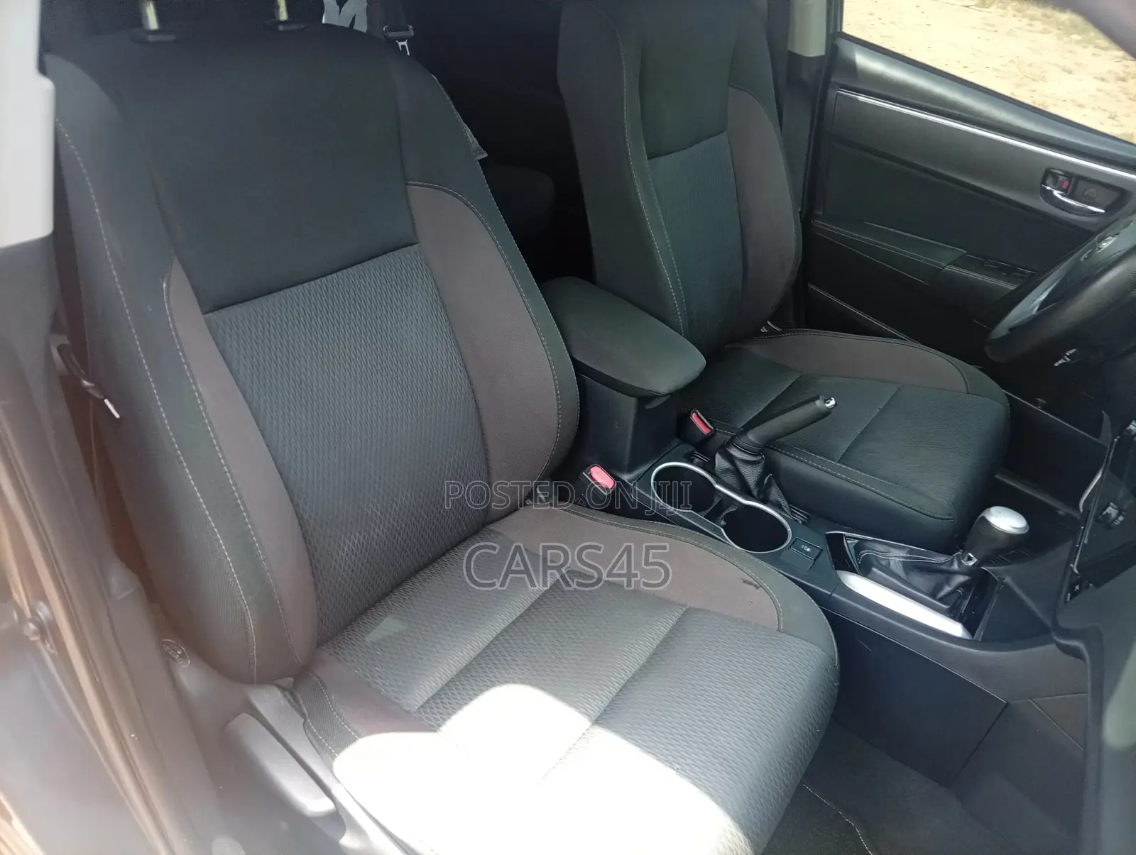 Toyota Corolla 2018 Gray