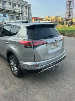 Toyota RAV4 Limited AWD (2.5L 4cyl 6A) 2017 Silver
