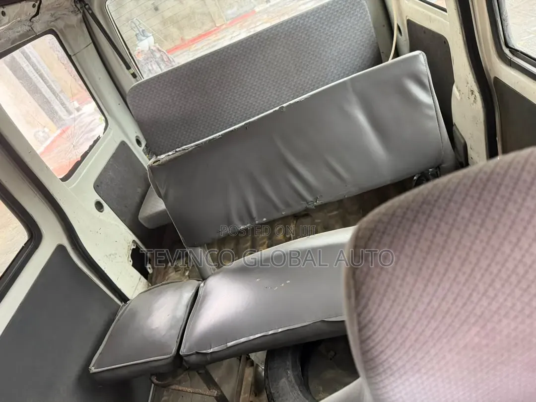 Daihatsu Hijet 2012 White