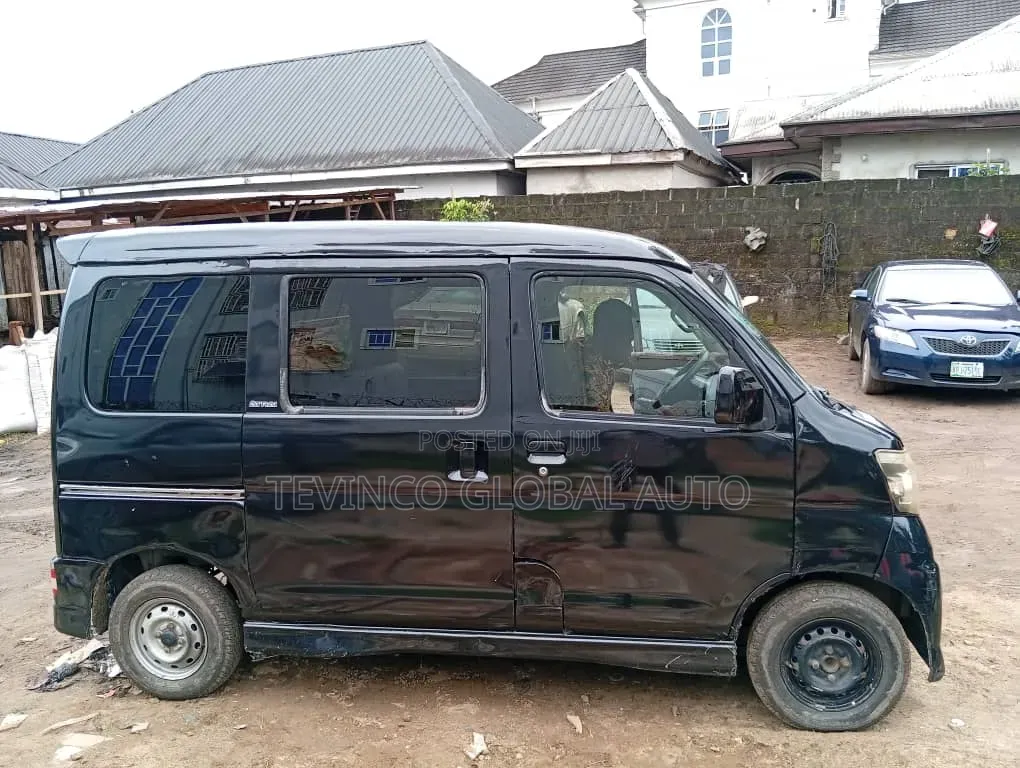 Daihatsu Hijet 2012 Black