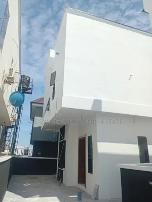 5bdrm Duplex in Lekki Expressway for sale