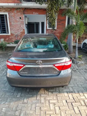 Toyota Camry LE 4dr Sedan (2.5L 4cyl 6A) 2016 Gray