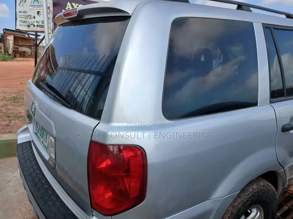 Honda Pilot 2004 Silver