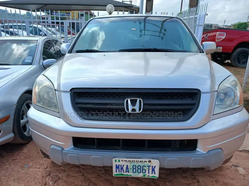 Honda Pilot 2004 Silver