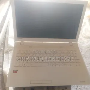 Laptop Toshiba Satellite Pro C650 4GB Intel Pentium HDD+SSD 32GB