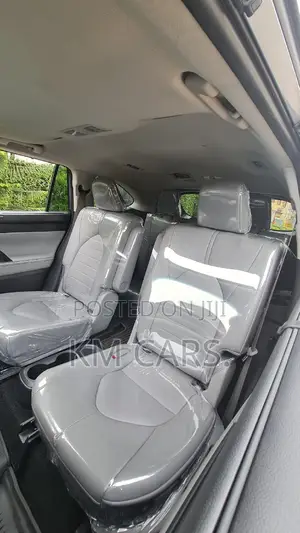 Toyota Highlander XLE AWD 2024 Blue