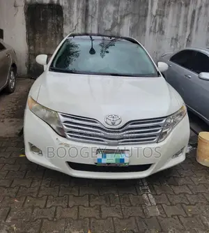 Toyota Venza 2011 White