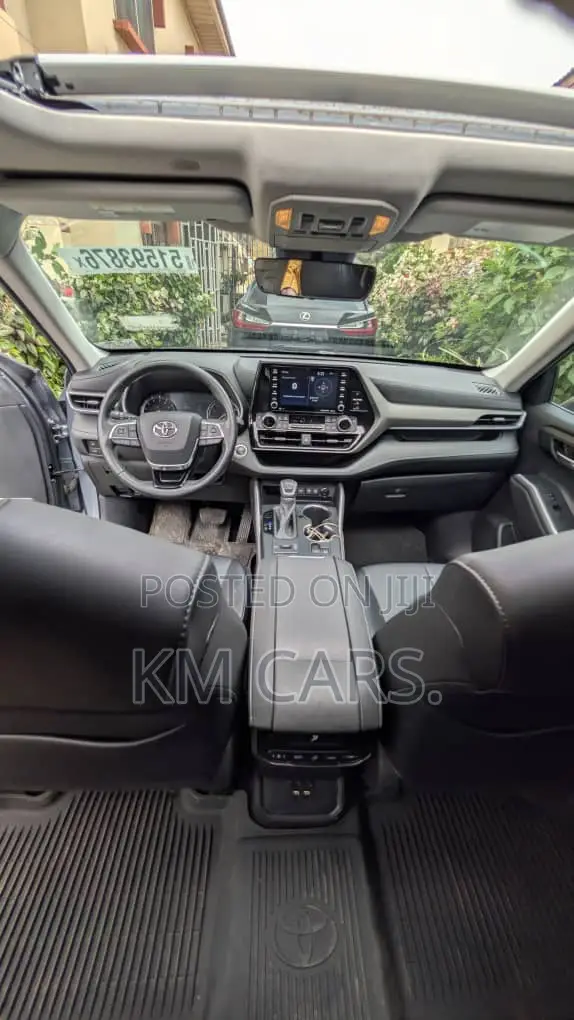 Toyota Highlander XLE AWD 2020 Blue