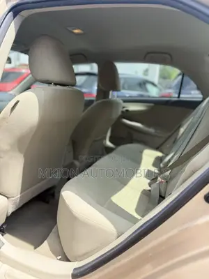Toyota Corolla 2012 Beige