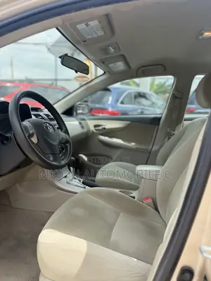 Toyota Corolla 2012 Beige