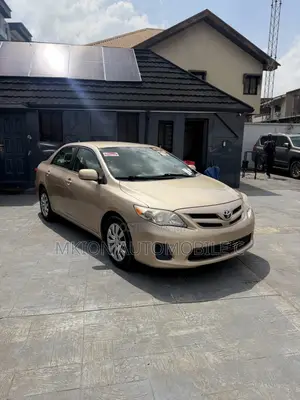 Toyota Corolla 2012 Beige